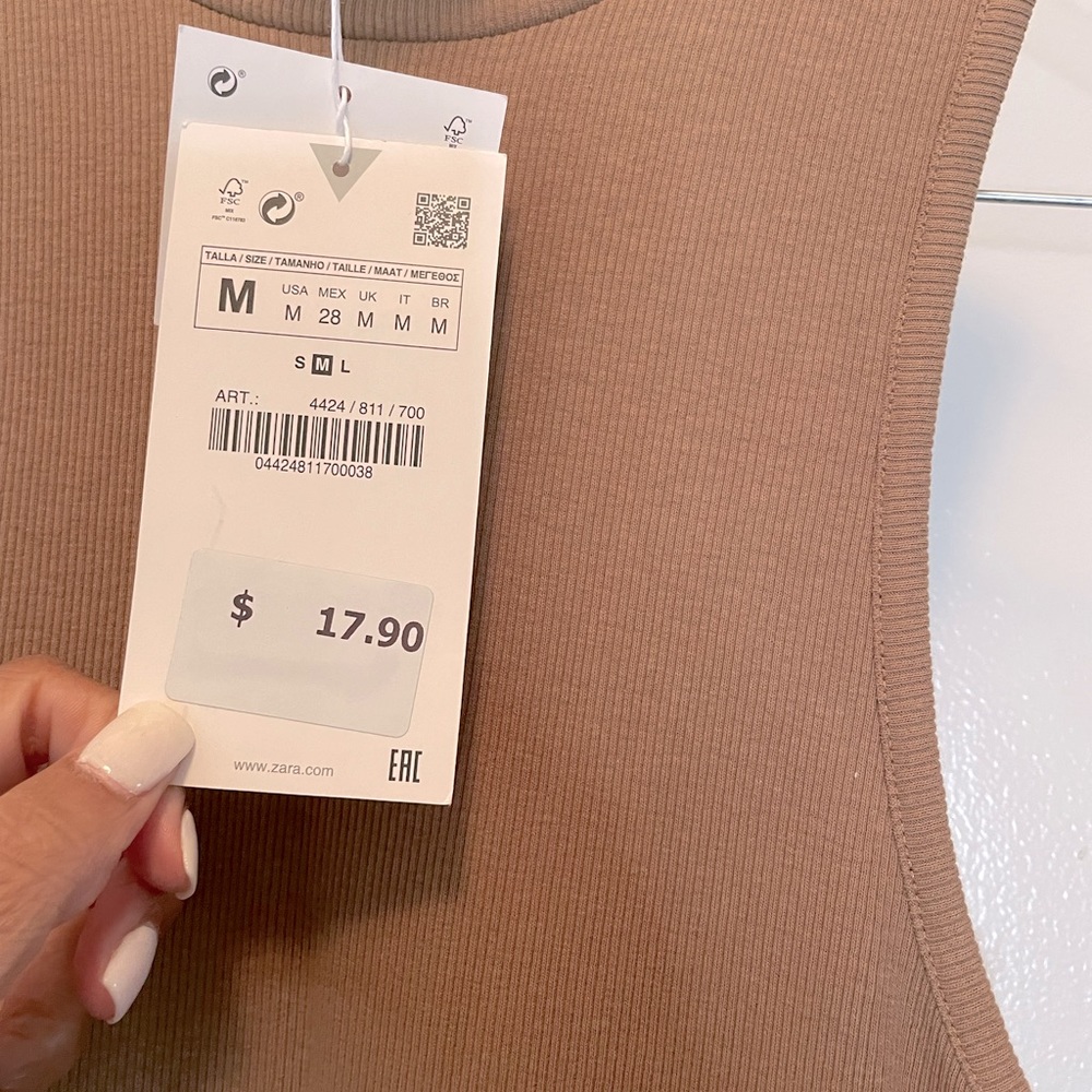 Zara - Picture 3 of 3